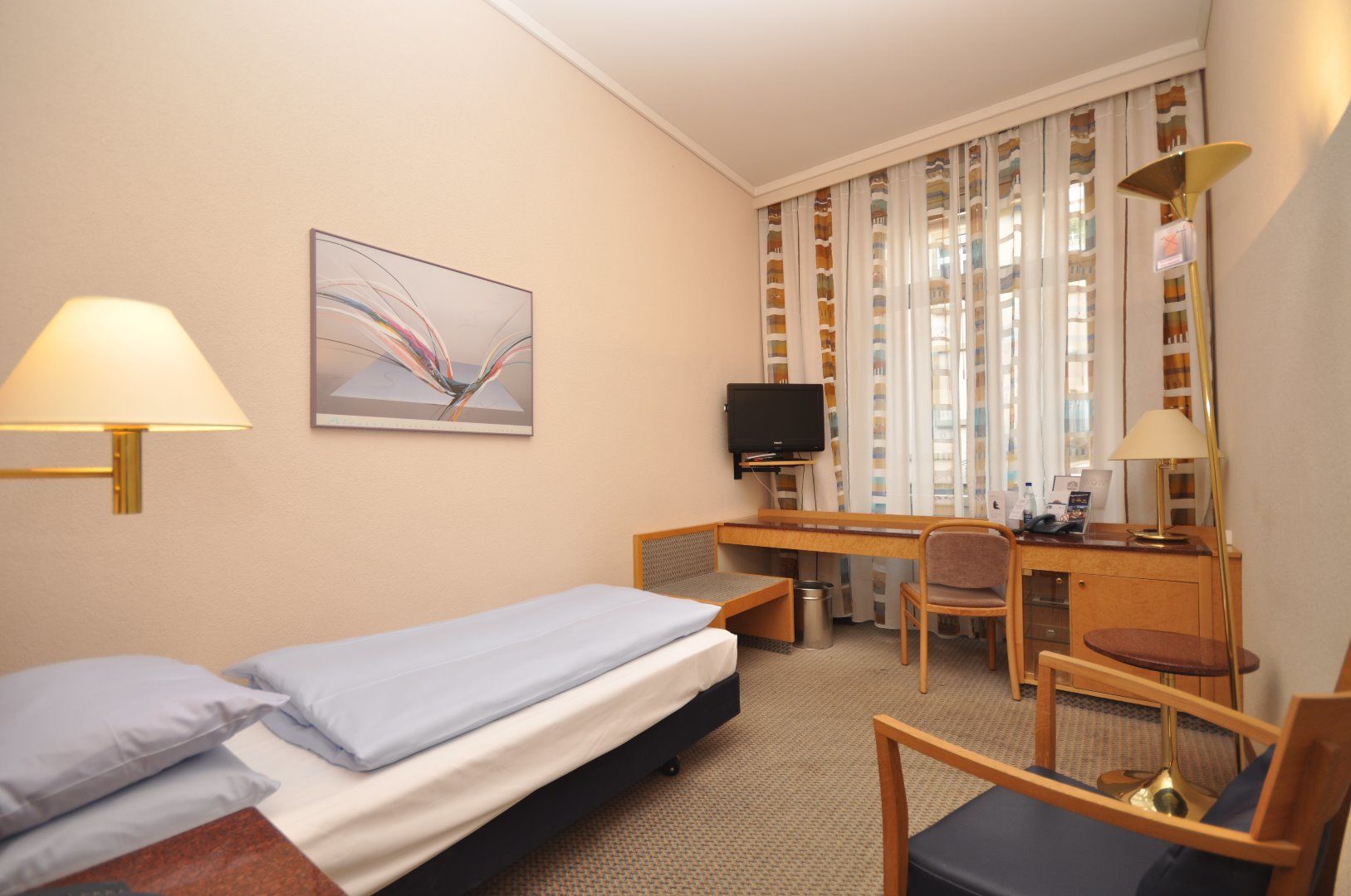 Hotel Baeren Am Bundesplatz Берн Номер фото